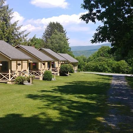 Serenity Motel Shaftsbury Экстерьер фото