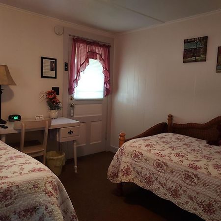 Serenity Motel Shaftsbury Экстерьер фото