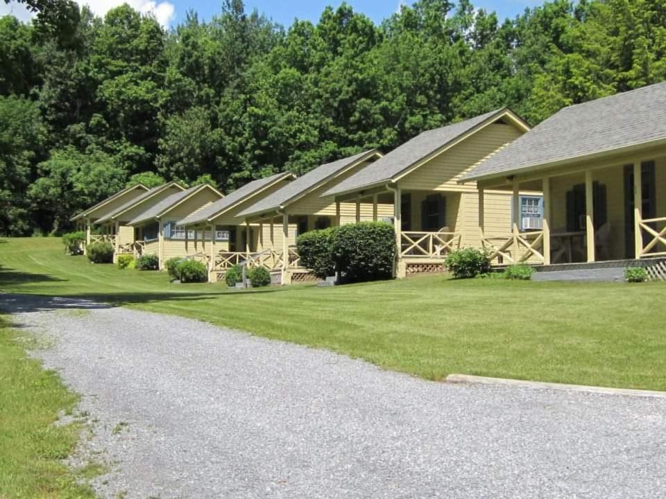 Serenity Motel Shaftsbury Экстерьер фото