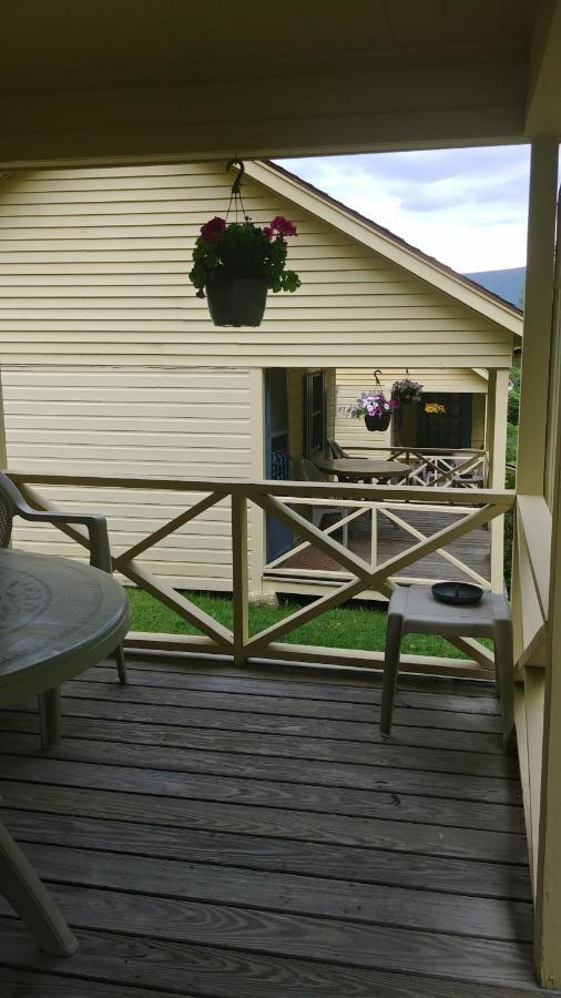 Serenity Motel Shaftsbury Экстерьер фото