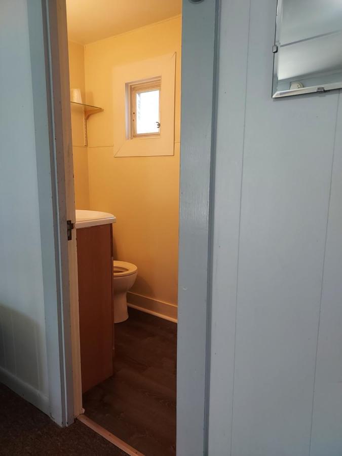 Serenity Motel Shaftsbury Экстерьер фото