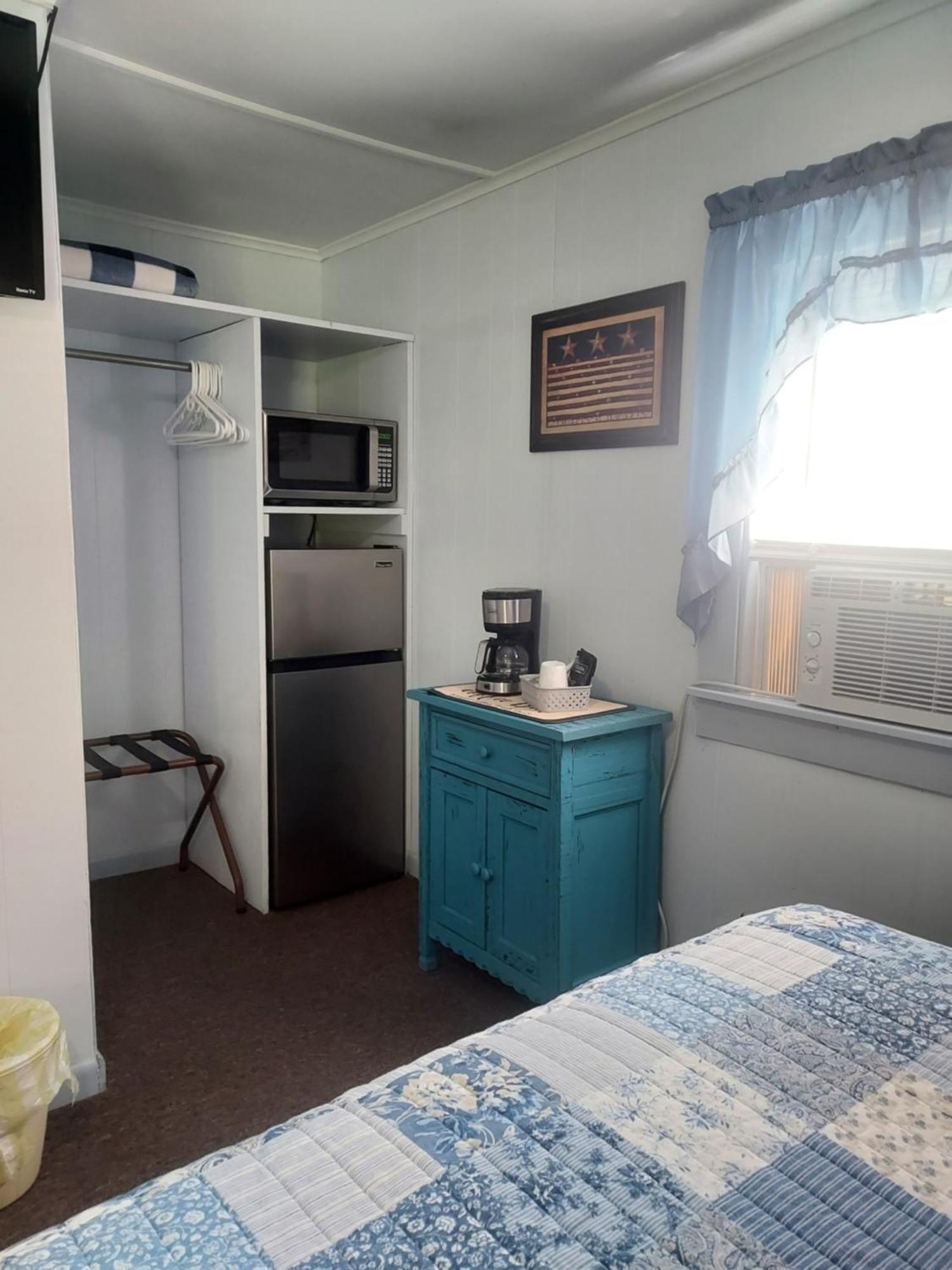 Serenity Motel Shaftsbury Экстерьер фото