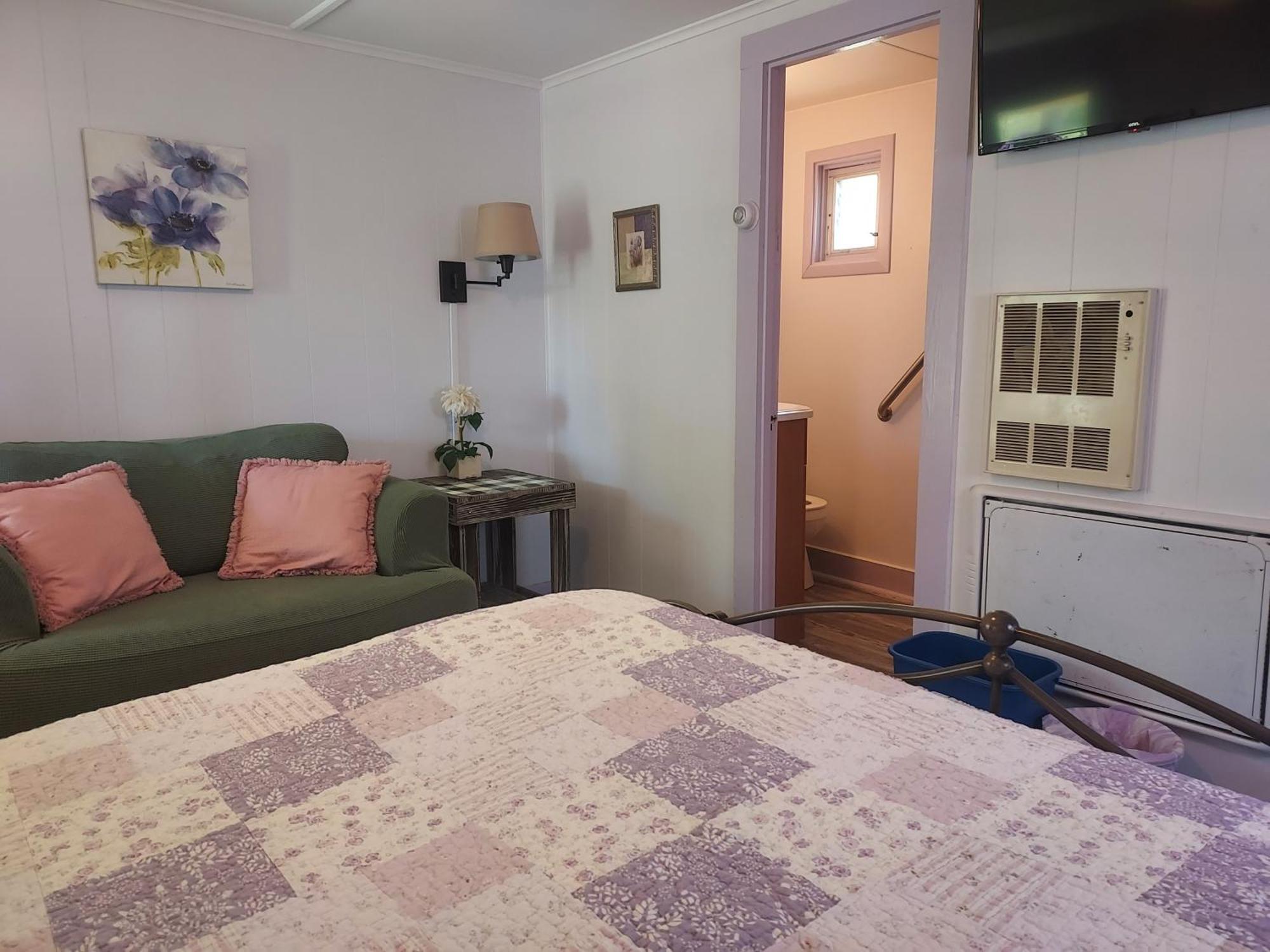 Serenity Motel Shaftsbury Экстерьер фото