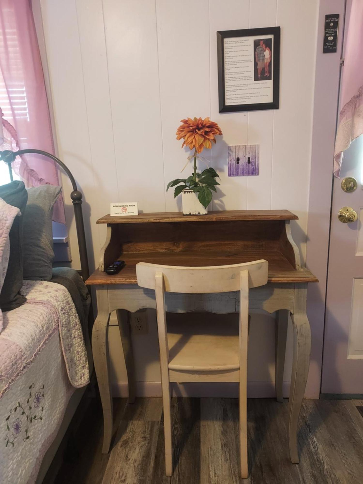 Serenity Motel Shaftsbury Экстерьер фото