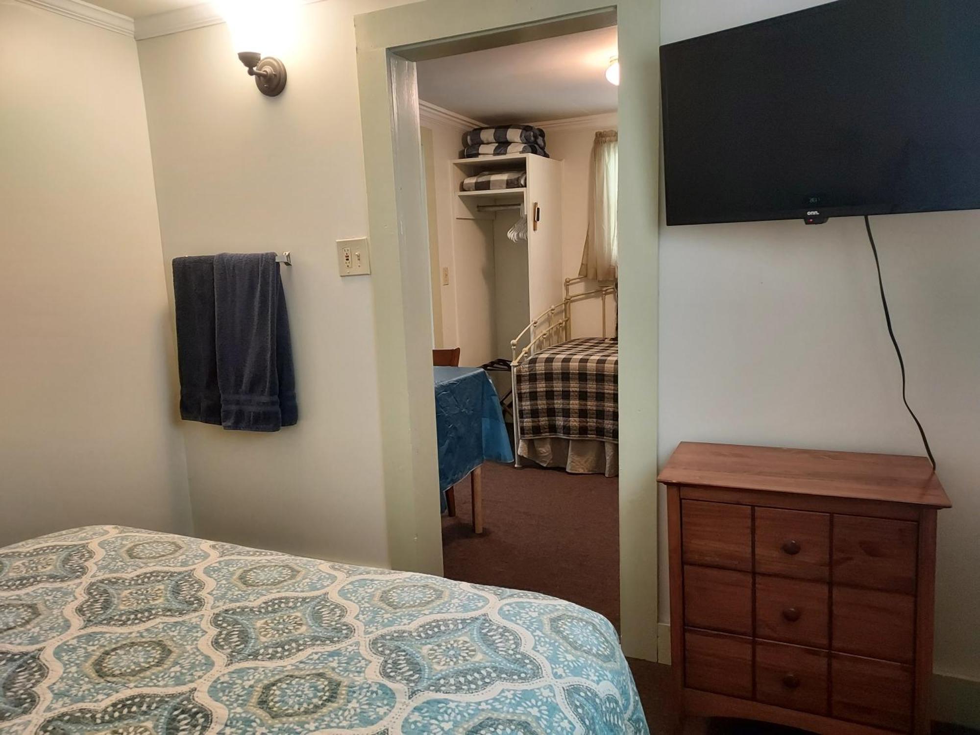 Serenity Motel Shaftsbury Экстерьер фото