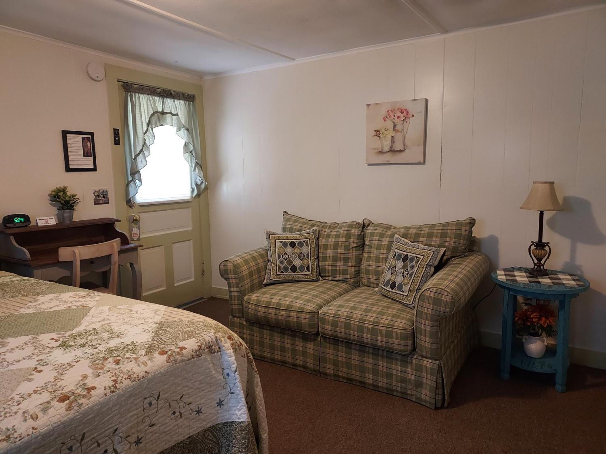 Serenity Motel Shaftsbury Экстерьер фото